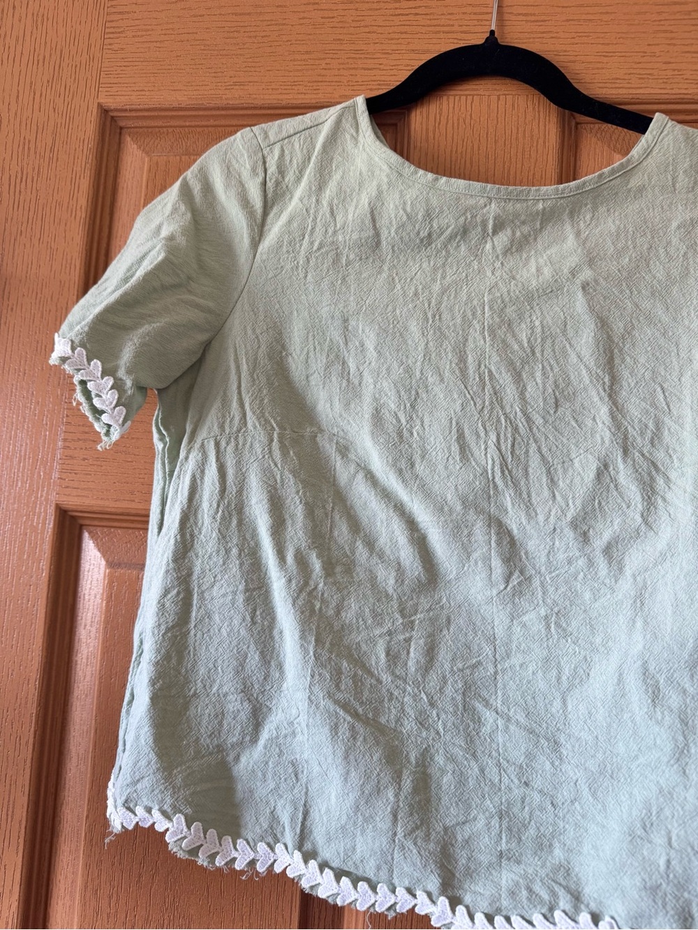 Light Green Women's Short Sleeve Top with Lace Trim